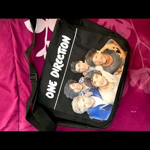 One direction shoulder bag